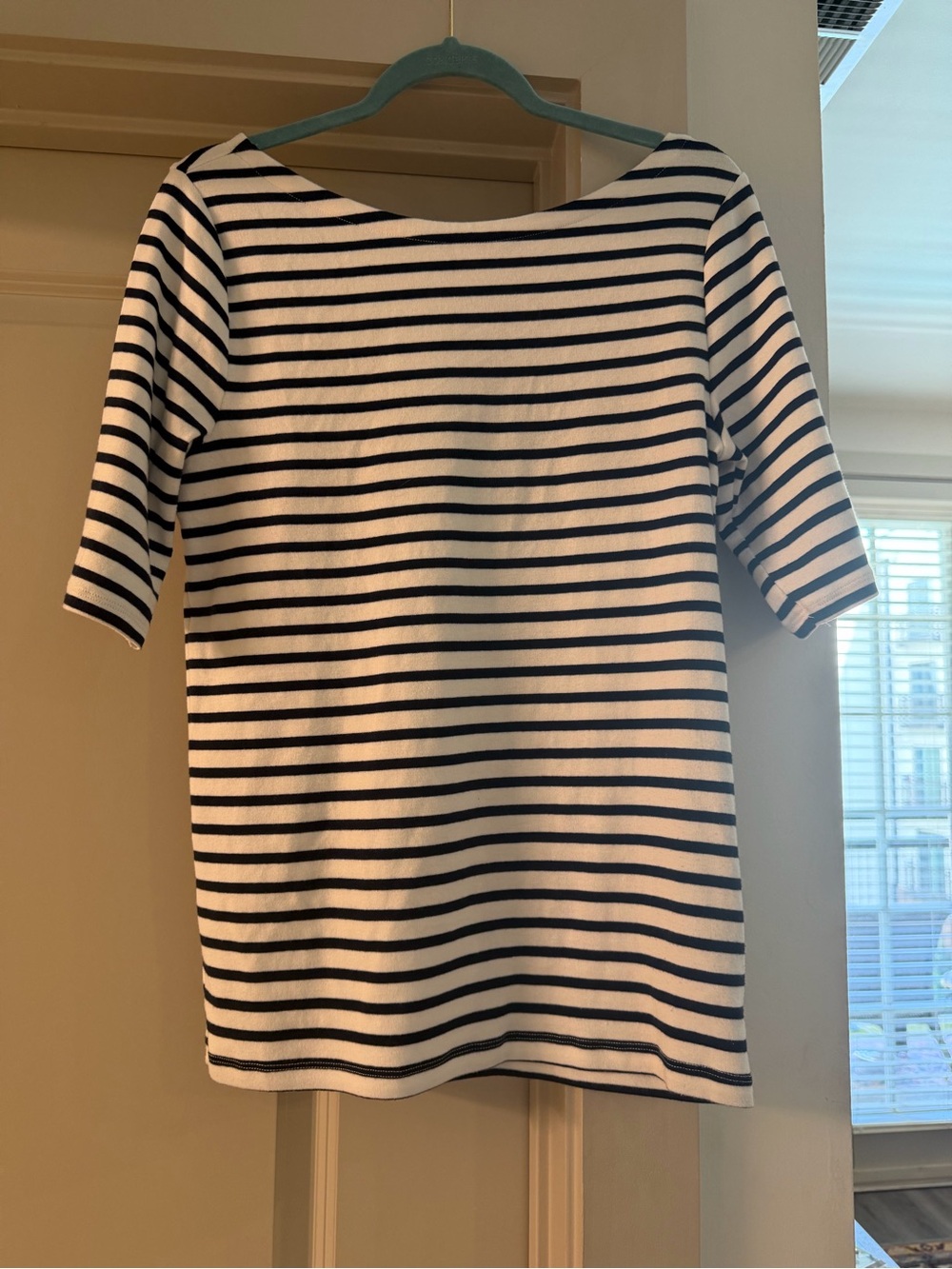 Women’s Gap Top